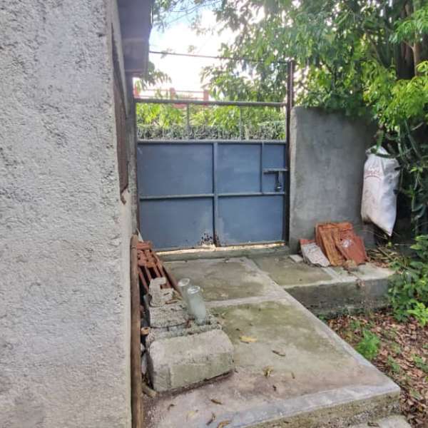 Casa de 3 cuartos y 1 baño por $ 12.500