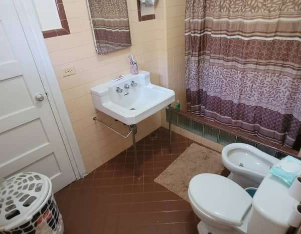 Casa de 4 cuartos, 4 baños y 0 garajes por $ 120.000