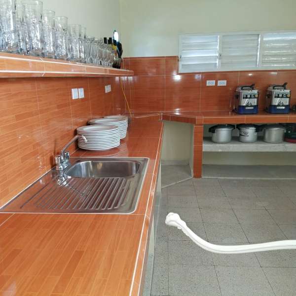 Casa de 3 cuartos, 3 baños y 1 garaje por $ 75.000