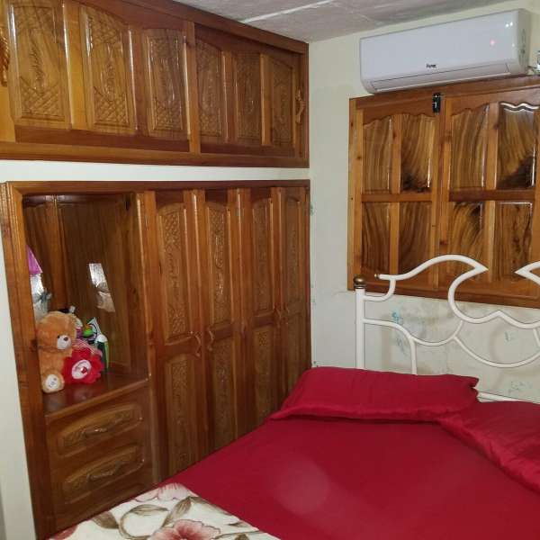 Casa de 3 cuartos, 3 baños y 1 garaje por $ 75.000