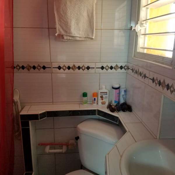 Casa de 4 cuartos, 2 baños y 1 garaje por $ 32.000