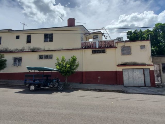 Picture on Casa de  3 cuartos, 3 baños y 1 garaje por $ 37.000 en Cienfuegos