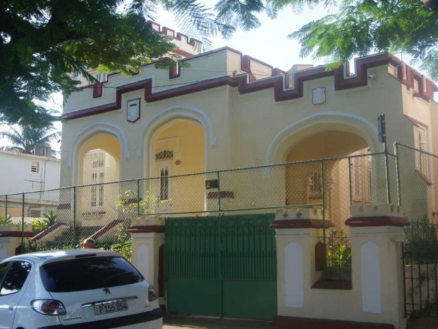 Picture on Casa de  5 cuartos, 3 baños y 1 garaje por $ 350.000 en La Habana