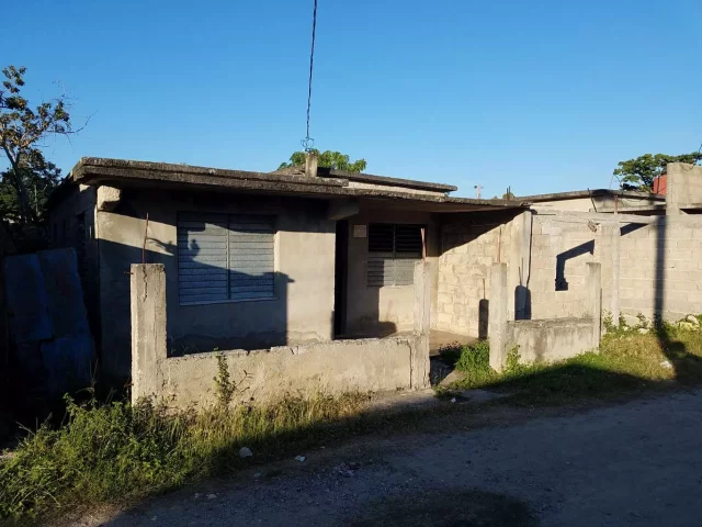 Foto en Casa de 4 cuartos, 2 baños y 1 garaje por $ 40.000