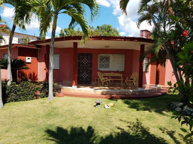 Picture on Casa de  6 cuartos, 6 baños y 1 garaje por $ 270.000 en Cienfuegos