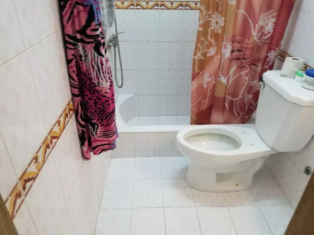 Foto en Casa de 3 cuartos, 3 baños y 1 garaje por $ 35.000