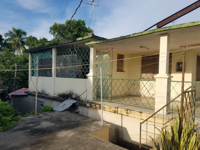 Foto en Casa de 3 cuartos, 2 baños y 1 garaje por $ 23.000