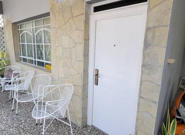 Picture on Casa de  3 cuartos, 2 baños y 1 garaje por $ 90.000 en Cienfuegos