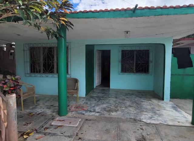 Picture on Casa de  2 cuartos, 1 baño y 1 garaje por $ 10.000 en Cienfuegos