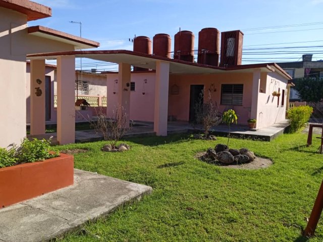 Picture on Casa de  3 cuartos y 3 baños por $ 100.000 en Cienfuegos
