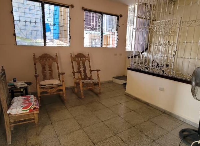 Picture on Casa de  3 cuartos y 2 baños por $ 10.000 en Cienfuegos