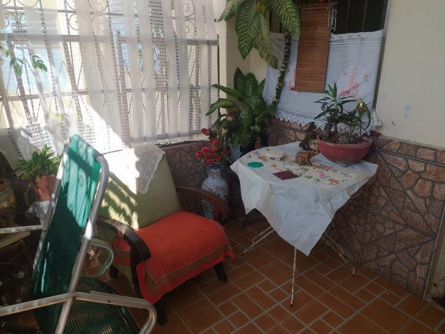 Picture on Casa de  4 cuartos, 3 baños y 1 garaje por $ 280.000 en La Habana