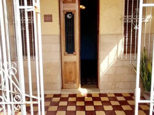 Foto en Casa de 3 cuartos y 2 baños por $ 31.000 en Playa, La Habana