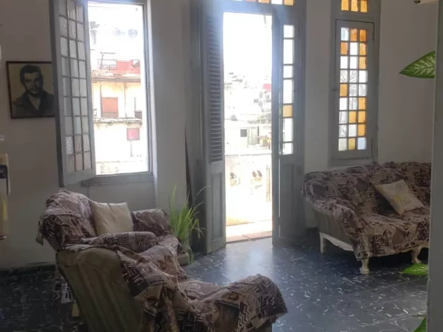 Foto en Apartamento de 4 cuartos y 2 baños por $ 15.000 en Cayo Hueso, Centro Habana, La Habana