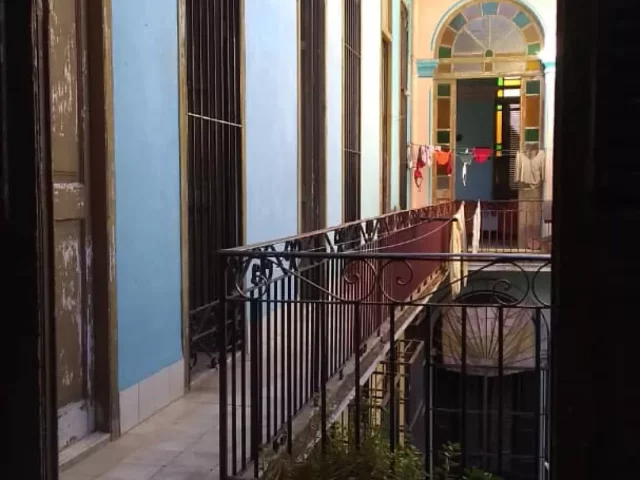Foto en Casa de 5 cuartos y 2 baños por $ 40.000 en Dragones, Centro Habana, La Habana