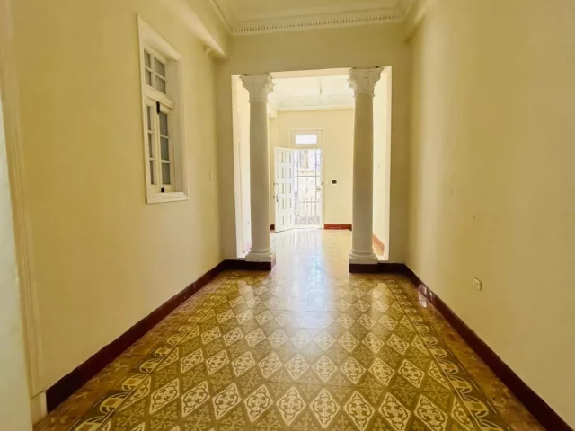 Foto en Apartamento de 2 cuartos y 1 baño por $ 38.000 en Vedado, Plaza de la Revolución, La Habana