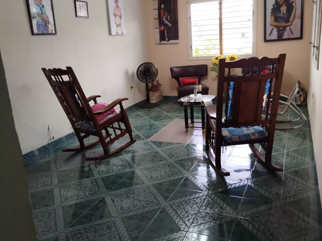 Foto en Apartamento de 3 cuartos y 1 baño por $ 40.000 en Colón-Nuevo Vedado, Plaza de la Revolución, La Habana