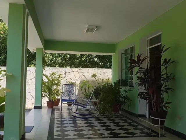 Foto en Casa de 5 cuartos y 3 baños por $ 120.000 en Marianao, La Habana