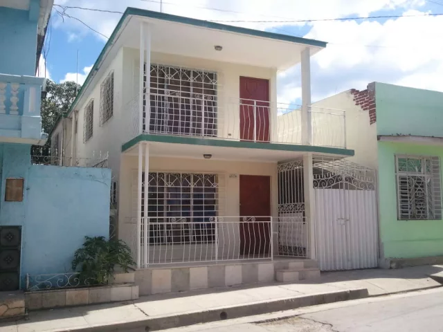 Foto en Casa de 3 cuartos, 2 baños y 1 garaje por $ 45.000