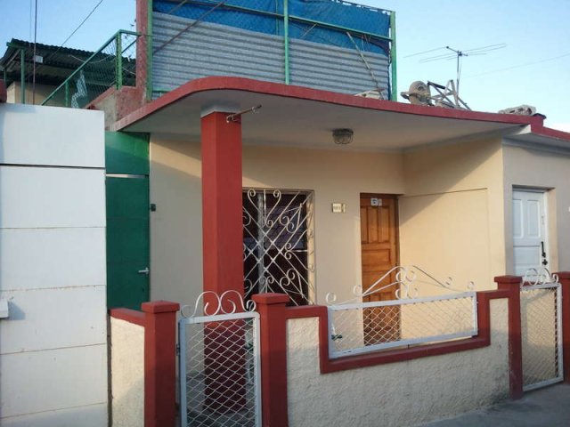 Picture on Casa de  3 cuartos y 2 baños por $ 35.000 en Cienfuegos