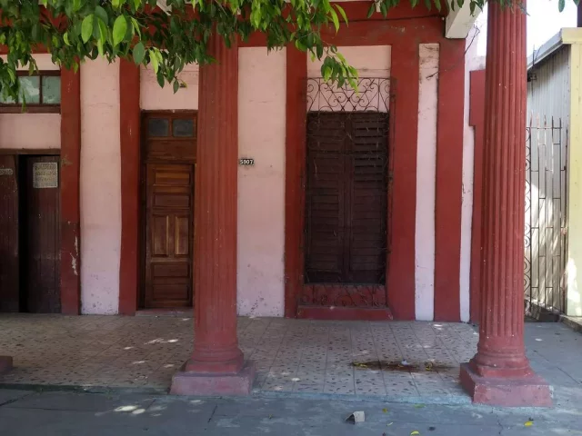 Foto en Casa de 3 cuartos, 1 baño y 1 garaje por $ 30.000