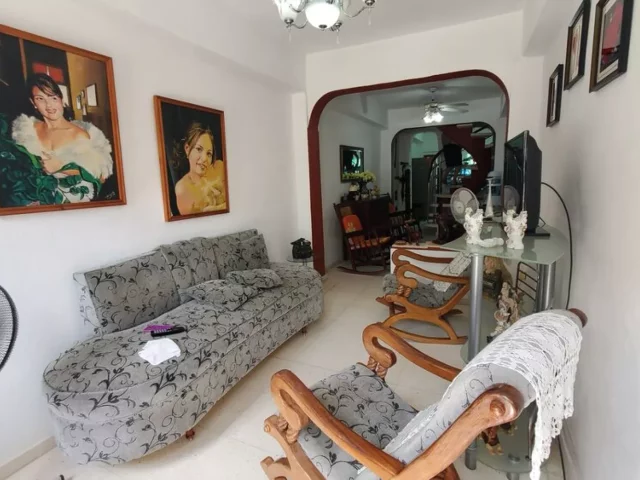 Foto en Casa de 2 cuartos y 2 baños por $ 30.000