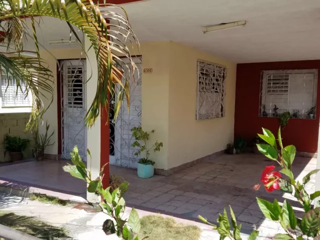 Foto en Casa de 6 cuartos y 2 baños por $ 65.000