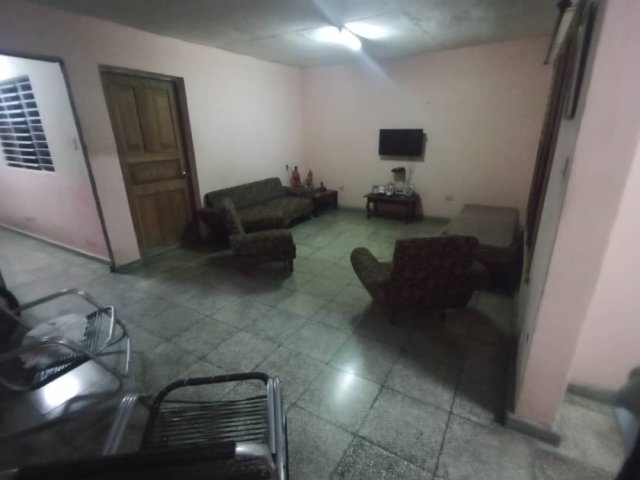 Picture on Casa de  3 cuartos y 2 baños por $ 25.000 en Cienfuegos