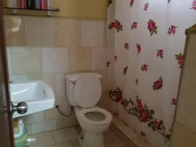 Foto en Casa de 2 cuartos y 2 baños por $ 35.000