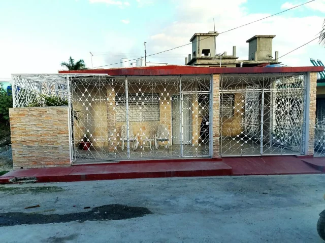 Foto en Casa de 3 cuartos, 2 baños y 1 garaje por $ 110.000