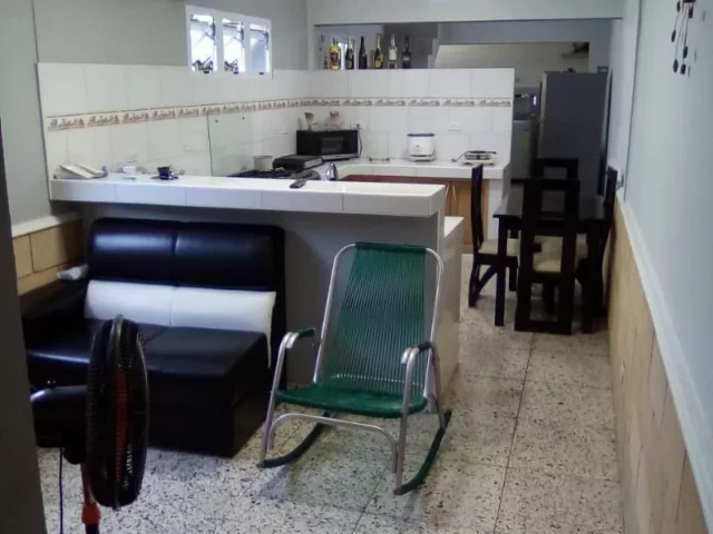 Foto en Casa de 3 cuartos, 2 baños y 1 garaje por $ 75.000