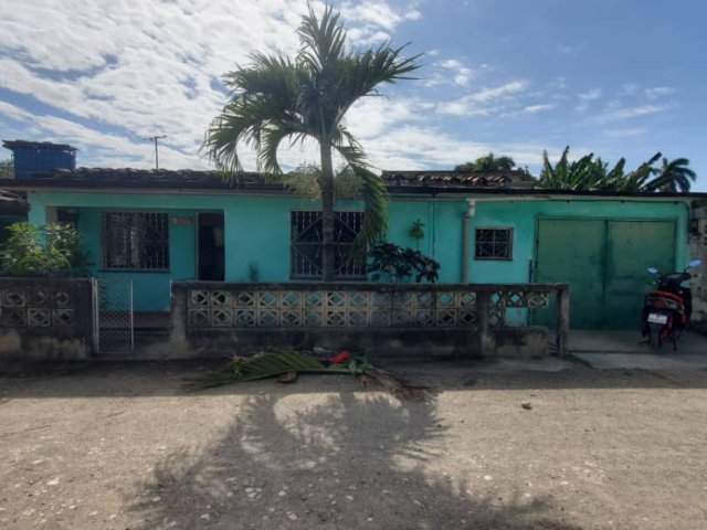 Picture on Casa de  3 cuartos, 2 baños y 1 garaje por $ 25.000 en Cienfuegos