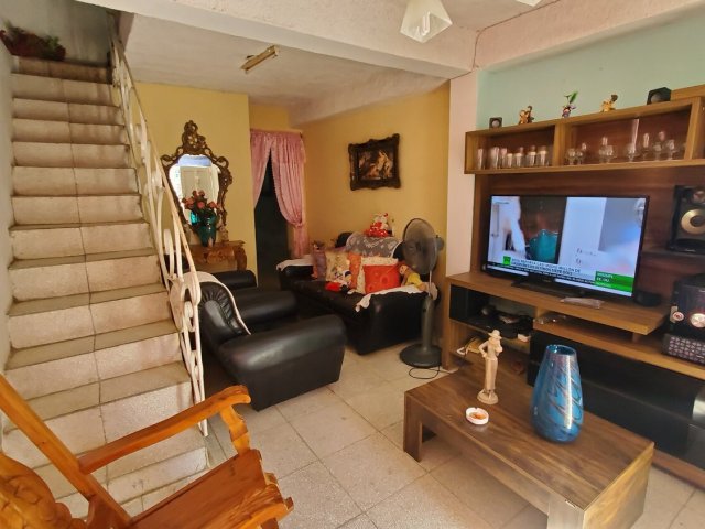 Picture on Casa de  3 cuartos y 2 baños por $ 38.000 en Cienfuegos