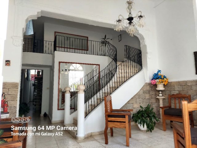 Picture on Casa de  8 cuartos y 8 baños por $ 350.000 en Cienfuegos