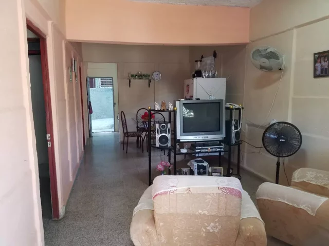 Foto en Casa de 3 cuartos, 2 baños y 1 garaje por $ 25.000