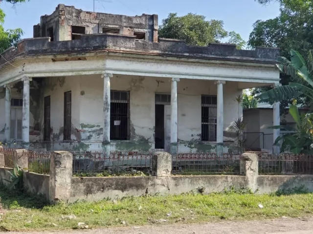 Foto en Casa de 4 cuartos, 2 baños y 1 garaje por $ 40.000