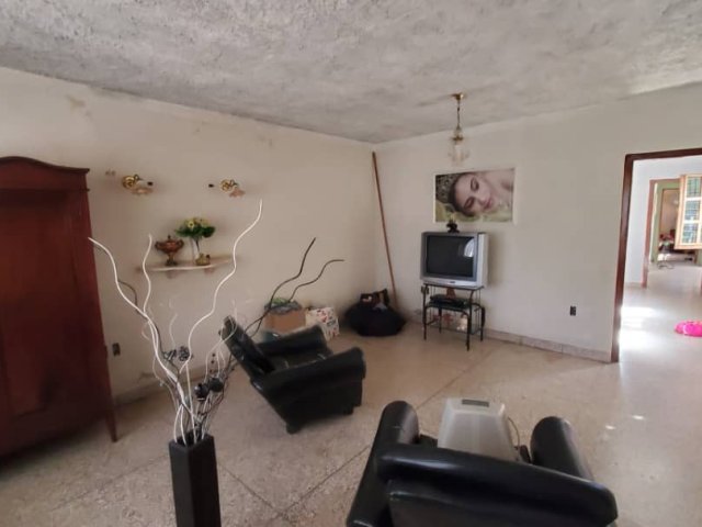 Picture on Casa de  2 cuartos, 1 baño y 1 garaje por $ 30.000 en Cienfuegos
