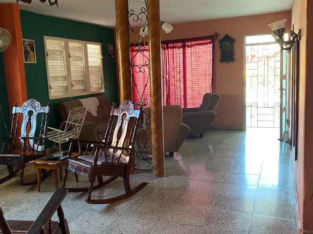Foto en Venta de Casa en Punta Gorda. Por $50000: 4 cuartos, 2 baños y 1 garaje.