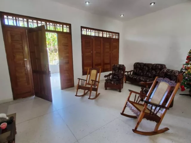Foto en Casa de  3 cuartos, 3 baños y 1 garaje por $ 130.000 en Cienfuegos