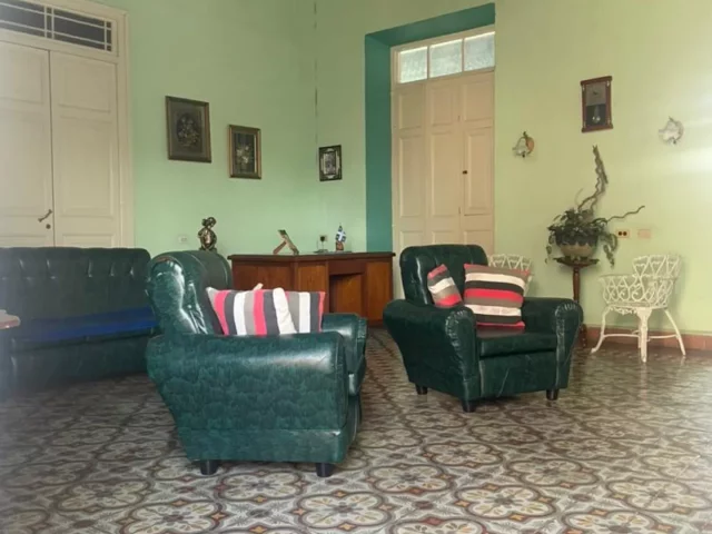Foto en Casa de  6 cuartos y 4 baños por $ 80.000 en Matanzas