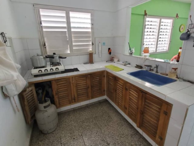 Picture on Casa de  5 cuartos, 3 baños y 1 garaje por $ 55.000 en Cienfuegos